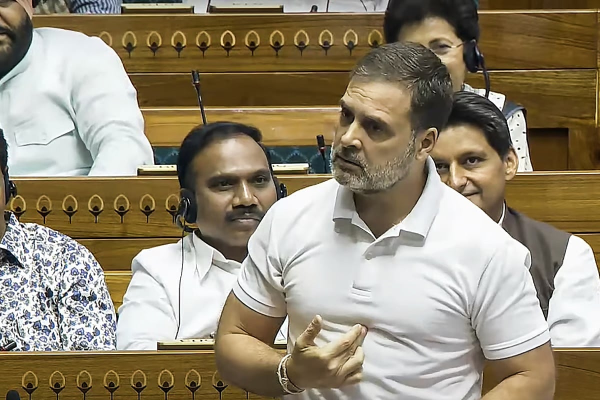 ವಯನಾಡು ಭೂಕುಸಿತ ರಾಷ್ಟ್ರೀಯ ವಿಪತ್ತು ಎಂದು ಘೋಷಿಸಿ: ಕೇಂದ್ರಕ್ಕೆ ರಾಹುಲ್ ಗಾಂಧಿ ಆಗ್ರಹ